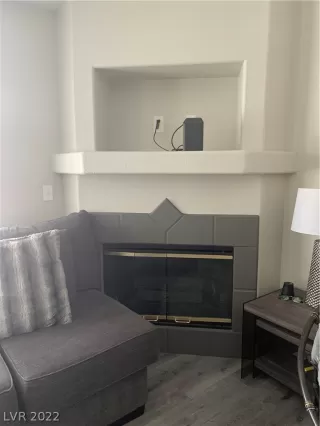 Photo #4: 2422301 Listing 