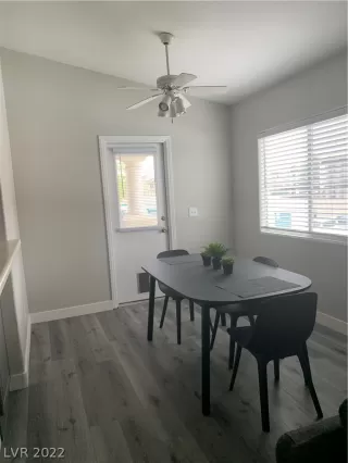 Photo #6: 2422301 Listing 