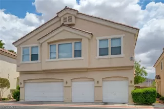 Photo #2: 2422303 Listing