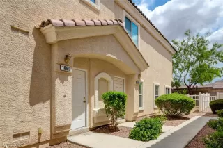 Photo #3: 2422303 Listing