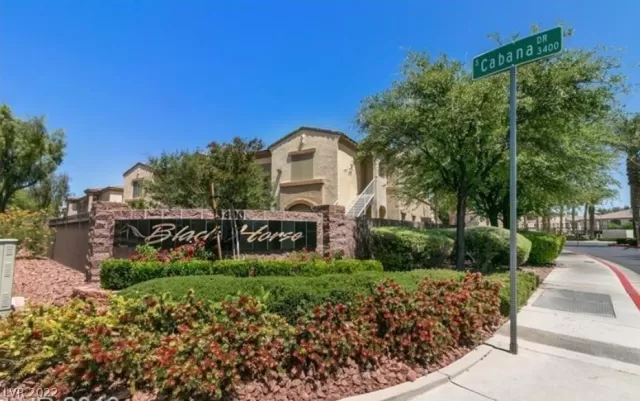 MLS: 2422311 Condo For Sale