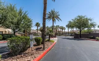 Photo #1: 2422311 Listing