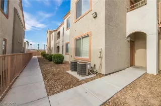 Photo #1: 2422326 Listing 