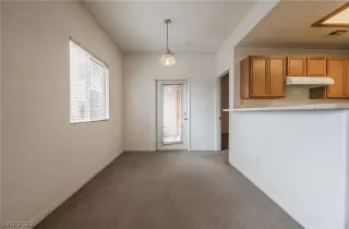 Photo #5: 2422326 Listing 
