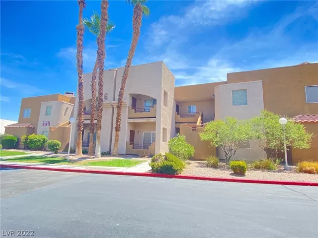 MLS: 2422338 Condo For Sale