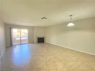 Photo #3: 2422338 Listing