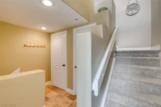 Photo #5: 2422365 Listing