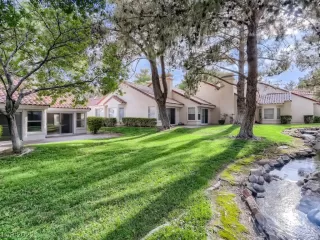 Photo #1: 2422366 Listing 