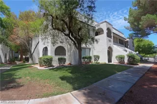 Photo #1: 2422403 Listing