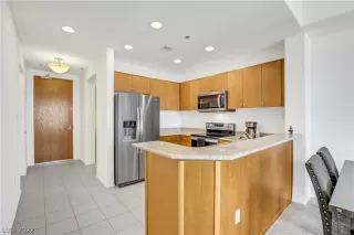 Photo #4: 2422421 Listing 