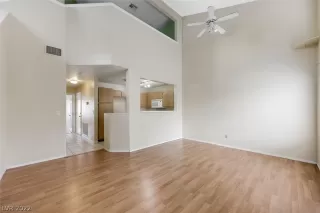 Photo #4: 2422435 Listing 