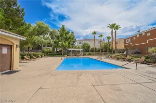 Photo #6: 2422488 Listing 