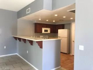 Photo #2: 2422614 Listing 