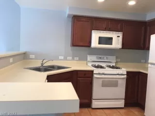 Photo #4: 2422614 Listing 