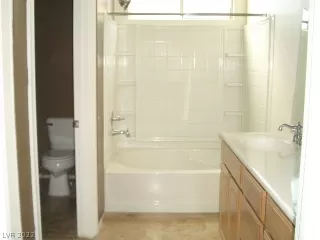 Photo #5: 2422627 Listing 