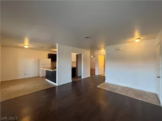 Photo #2: 2422636 Listing 