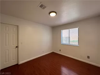 Photo #6: 2422636 Listing 