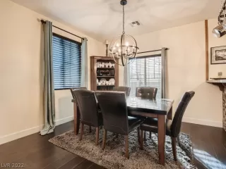 Photo #6: 2422702 Listing 