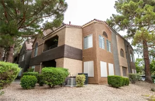 Photo #1: 2422725 Listing 