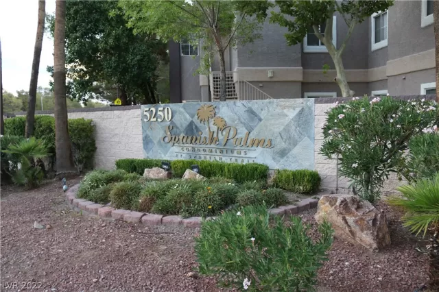 MLS: 2422735 Condo For Sale