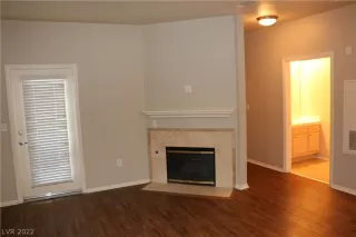 Photo #3: 2422735 Listing