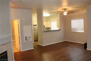 Photo #4: 2422735 Listing