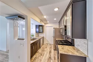 Photo #1: 2422763 Listing