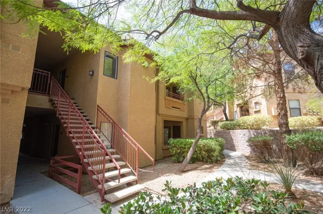 MLS: 2422769 Condo For Sale