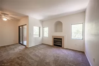 Photo #3: 2422769 Listing