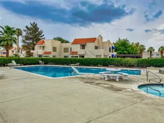 Photo #2: 2422778 Listing