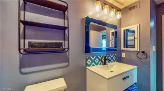 Photo #6: 2422778 Listing