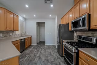 Photo #1: 2422804 Listing 