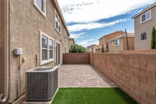 Photo #4: 2422804 Listing 