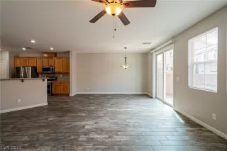 Photo #5: 2422804 Listing 