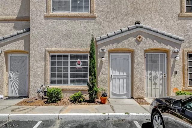 MLS: 2422812 Condo For Sale