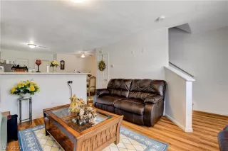 Photo #6: 2422812 Listing