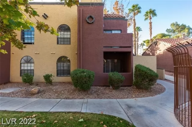 MLS: 2422851 Condo For Sale