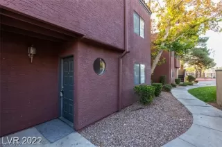 Photo #2: 2422851 Listing