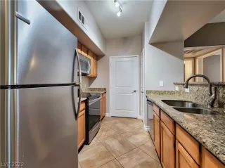 Photo #1: 2422864 Listing