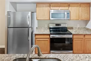 Photo #3: 2422864 Listing