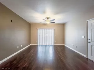 Photo #5: 2422864 Listing