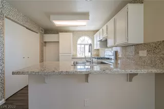 Photo #1: 2422868 Listing