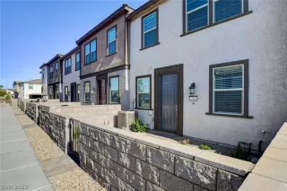 Photo #3: 2422880 Listing 