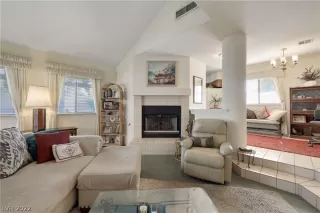 Photo #3: 2422885 Listing 