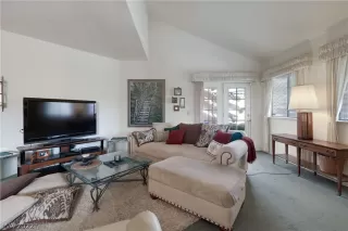 Photo #5: 2422885 Listing 