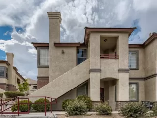 Photo #1: 2422912 Listing