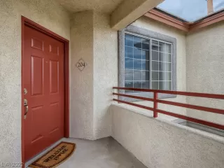 Photo #2: 2422912 Listing