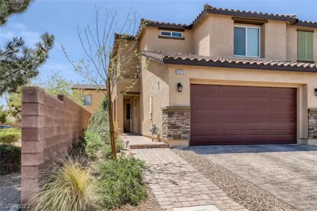 MLS: 2422932 Condo For Sale