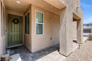 Photo #2: 2422932 Listing 