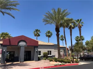 Photo #1: 2422936 Listing 